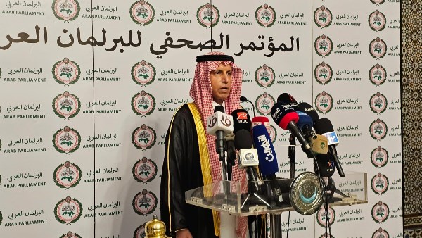 المؤتمر الصحفي الأول لرئيس البرلمان العربي 