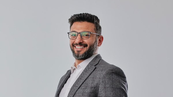 الدكتور حازم البري عضو مجلس النقابة العامة لأطباء الأسنان