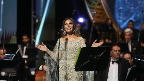 نادية مصطفي 