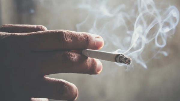 هل تلوث الهواء يسبب سرطان الرئة لدى غير المدخنين؟