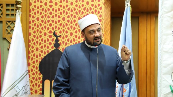 الدكتور أحمد نبوي