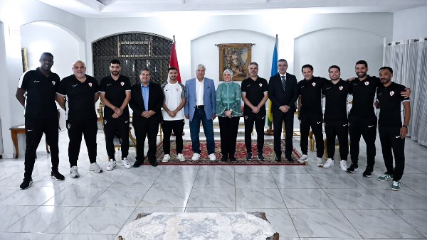 صورة من اللقاء