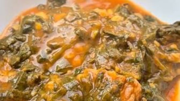 طريقة عمل السبانخ الخضراء بالطريقة المصرية  