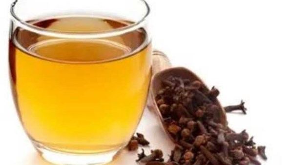شاي القرنفل يتصدر الاهتمام.. فوائده ومحاذير تناوله 