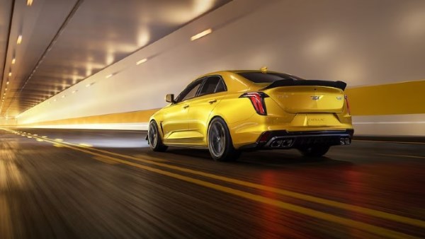  كاديلاك CT4-V 