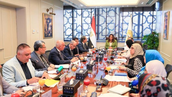 وزيرة التنمية المحلية والبيئة تترأس الاجتماع الخامس والعشرين لمجلس إدارة صندوق حماية البيئة