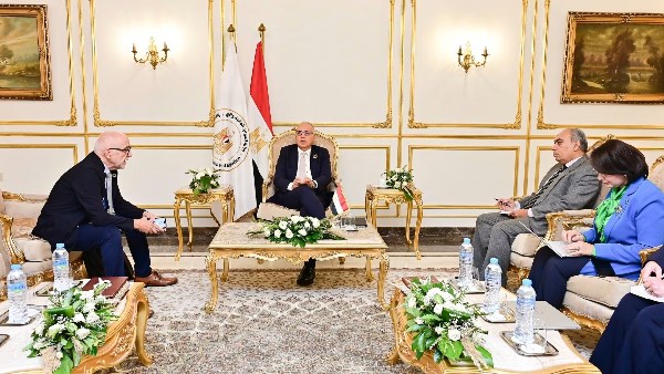 وزير الري يبحث مع رئيس معهد المياه المتوسطي تنسيق الجهود والاستعدادات لمؤتمر الأمم المتحدة للمياه ٢٠٢٦