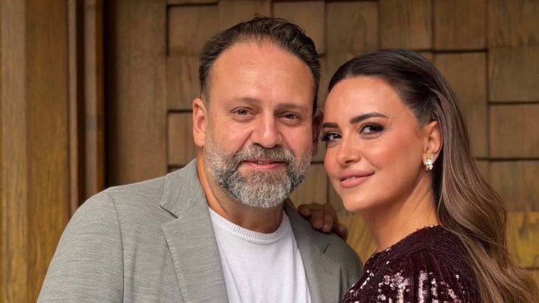 ريهام عبد الغفور تتغزل فى زوجها بإطلالة بسيطة