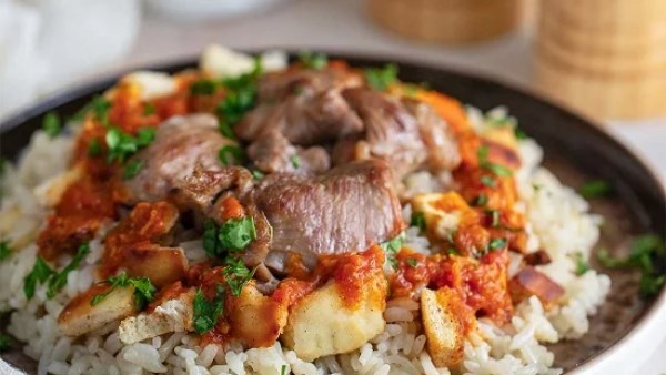 طريقة عمل الفتة المصرية خطوة بخطوة