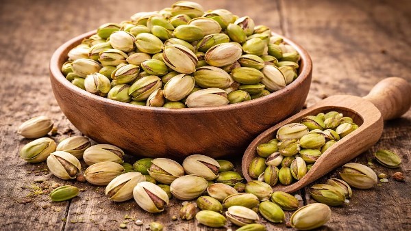 الفستق الحلبي.. مكسرات صغيرة تدعم صحة القلب وتساعد على الشعور بالشبع