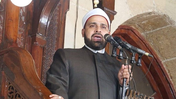الدكتور أحمد مكي