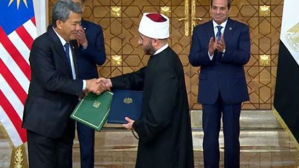 استقبال دولة رئيس وزراء ماليزيا للرئيس السيسي ووزير الأوقاف في يوليو سنة ٢٠٢٣م.