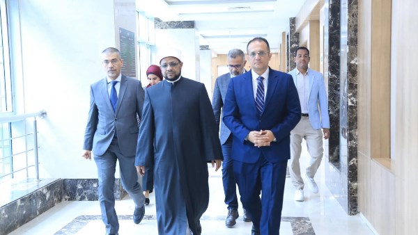 امين البحوث الاسلامية يلتقي رئيس جامعة الجلالة