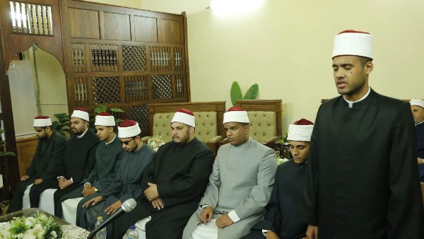 اختبارات «إمامة القبلة» 