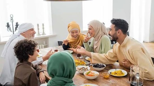 بعض الناس يطلبون زيارتي في أوقات غير مناسبة فماذا أفعل؟ دار الإفتاء تجيب