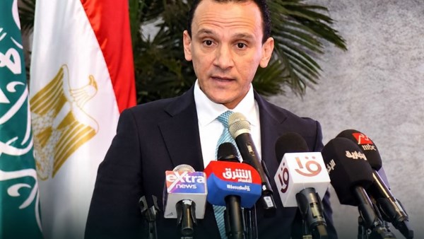  الدكتور عبد الخالق إبراهيم