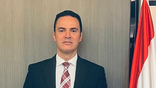  الأستاذ الدكتور محمد مطاوع