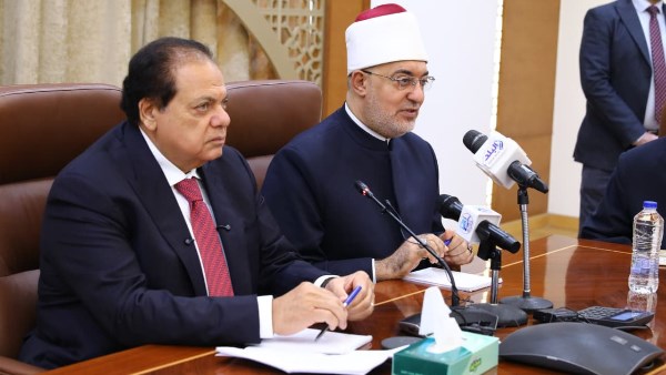 النائب محمد أبو العينين 