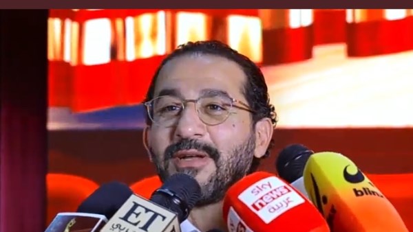 الفنان أحمد حلمي 