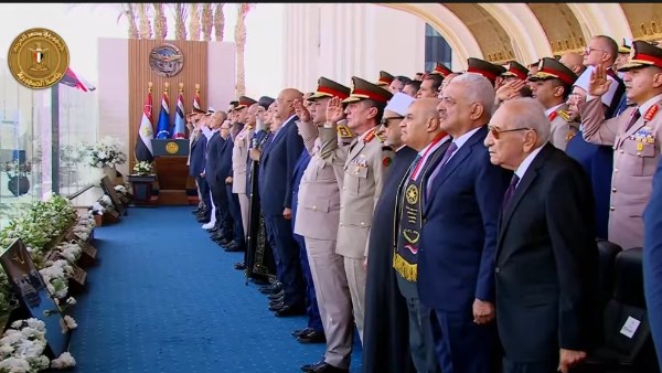 الرئيس السيسي يشهد عزف سلام الشهيد خلال حفل تخرج طلاب الأكاديمية العسكرية المصرية