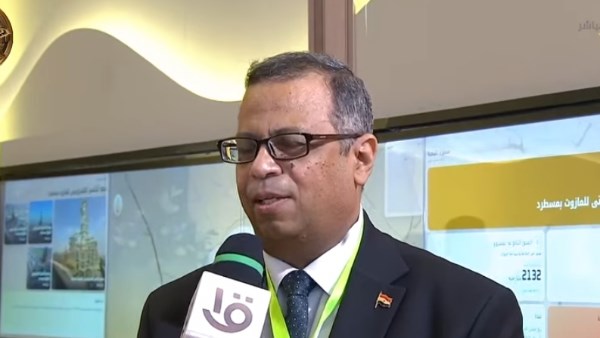 عميد كلية الهندسة بجامعة أسيوط