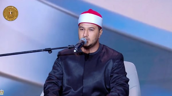 أشرف سيف