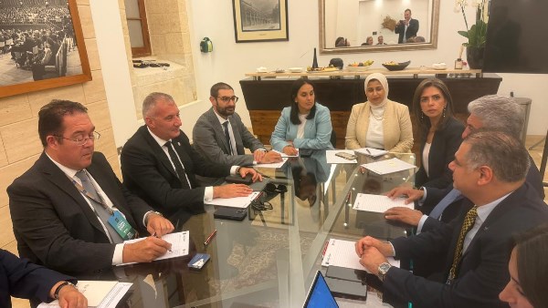 وزير السياحة والآثار 