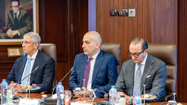 محافظ البنك المركزي ووزير الصناعة