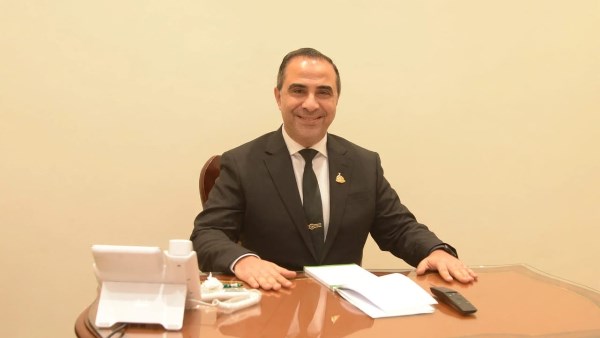 أمين سر صناعة النواب