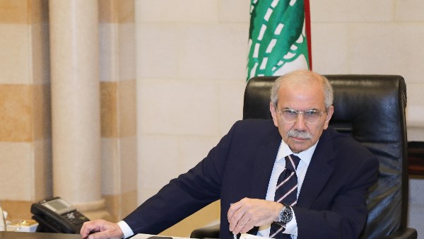 رئيس الحكومة اللبنانية: لا تهاون ولا تغاضٍي في قضية شاحنة المتفجرات