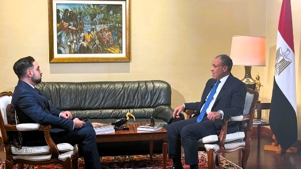 وزير الخارجية 