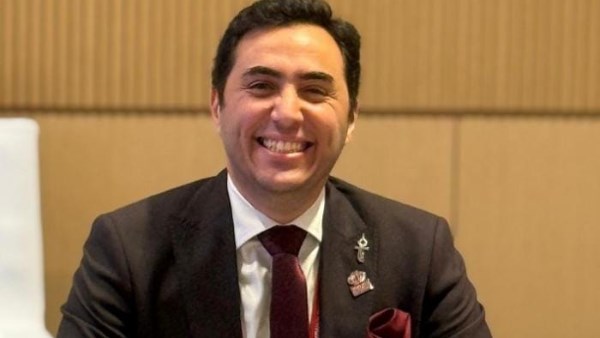 عبد الرحمن مستشار وزير المالية