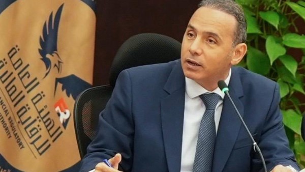 الدكتور إسلام عزام رئيس هيئة الرقابة المالية 