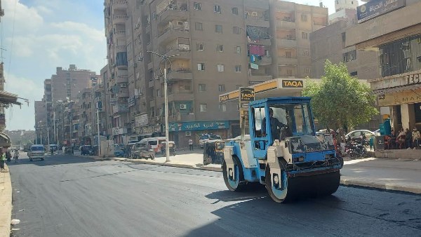 رصف وتطوير طريق 