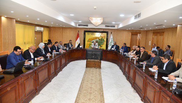  الدكتور محمد هانئ غنيم محافظ الفيوم
