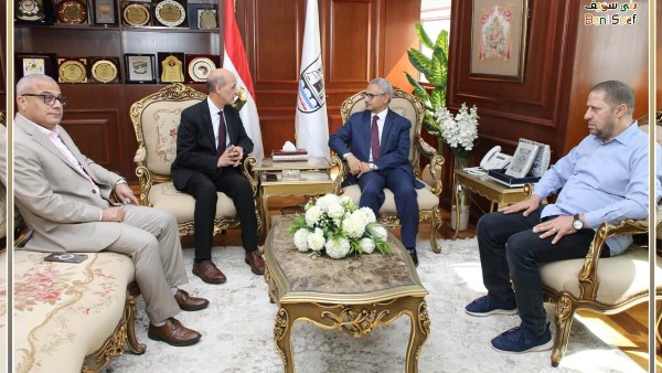 محافظ بني سويف ورئيس الجامعة 