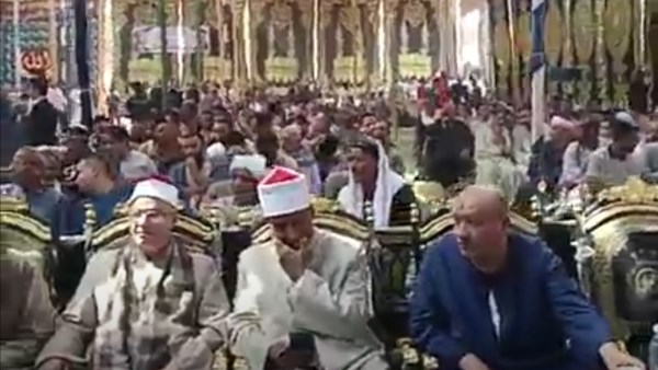 جلسة صلح بين عائلتين 