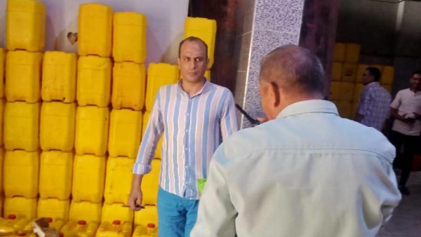 ضبط مصنع لتعبئة الزيوت 