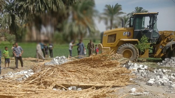إزالة التعديات بأسيوط 