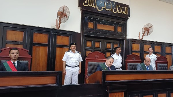 هيئة الدائرة العاشرة بمحكمة جنايات أسيوط 