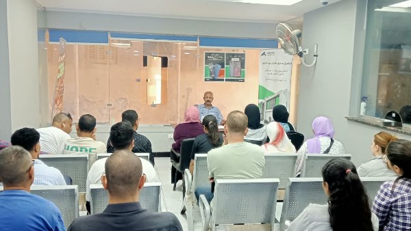 ندوات توعية لتعزيز الوعي السكاني ونشر الثقافة القانونية بقانون العمل الجديد