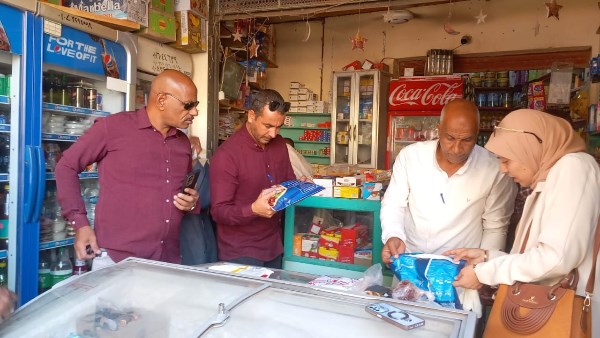 ضبط سلع غير صالحة للاستهلاك ومواد بترولية ودقيق مدعم قبل تهريبها في أسيوط ضبط سلع غير صالحة للاستهلاك ومواد بترولية ودقيق مدعم قبل تهريبها في أسيوط