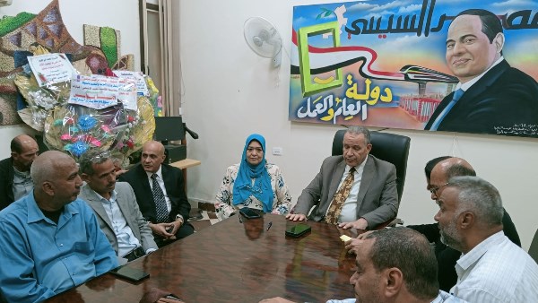 وكيل وزارة التعليم بأسيوط يترأس اجتماع مديرى المدارس الصناعية لمناقشة تفعيل الوحدات الإنتاجية والمبادرات التنموية