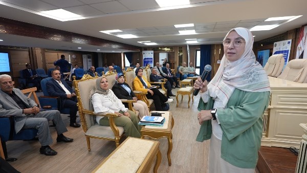 محافظ أسيوط يلتقي مسؤولي مشروع "الاتحاد الأوروبي من أجل حياة كريمة" لبحث دعم المزارعين