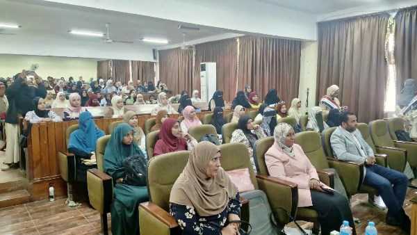  الشباب والرياضة تنظم ندوة "التعليم المستمر والمهارات القيادية" لطالبات كلية البنات الإسلامية بجامعة الأزهر لتعزيز الوعي وتنمية القدرات