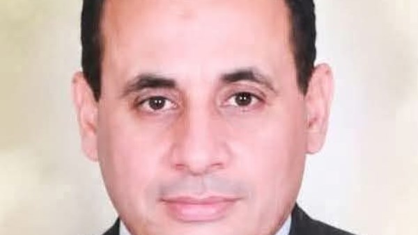عميد كلية الصيدلة بجامعة قنا