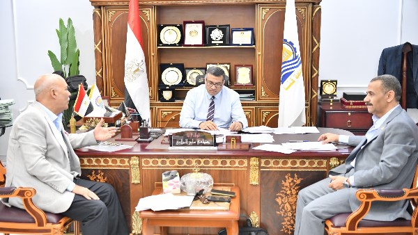 اجتماع المحافظ بالنواب