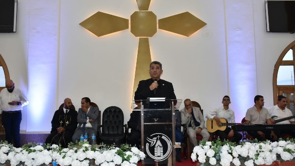 محافظ الأقصر يشارك فى افتتاح الكنيسة الإنجيلية بطيبة بحضور رئيس الطائفة الإنجيلية بمصر