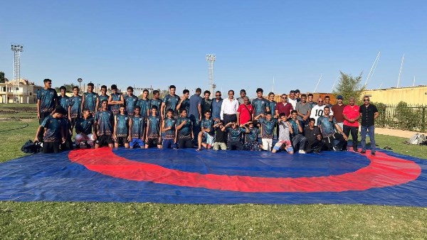 وكيل وزارة الشباب والرياضة بالأقصر يتابع تدريبات المشروع القومي للموهبة والبطل الأولمبي