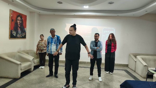 ورشة أسس الإخراج المسرحي تواصل فعاليتها بثقافة الأقصر